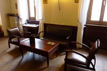 De L'echauguette 2*